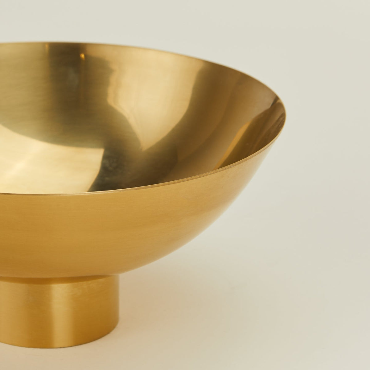 🎁 Gift-Worthy | Warm Golden Sculptural Elegance | Timeless Footed Bowl