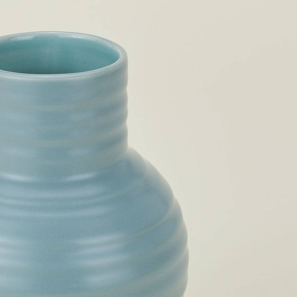 🌸 Gift-Worthy | Soft Blue Ribbed Elegance | Timeless Ceramic Vase